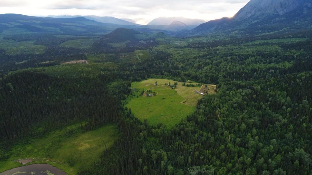 Rocky Ridge Resort-Bc Smithers Exterior foto